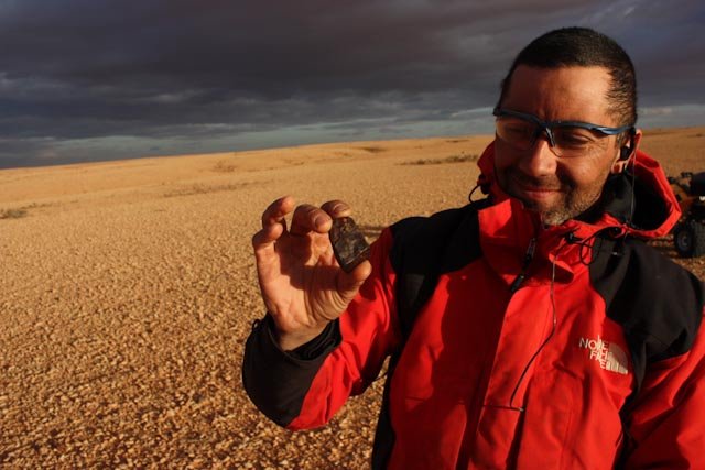 enjosvicentemostraelmeteoritrecomposat.jpg